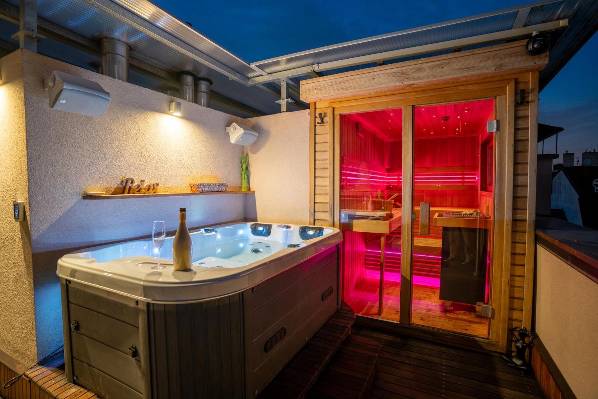 Apartment Luxury Rooftop With Fantastic Views Prague